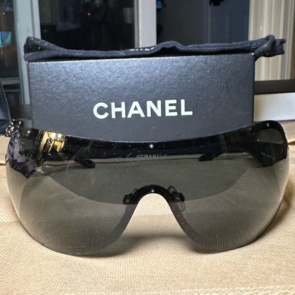 Chanel Black Visor Sunglasses - Picture 1 of 8